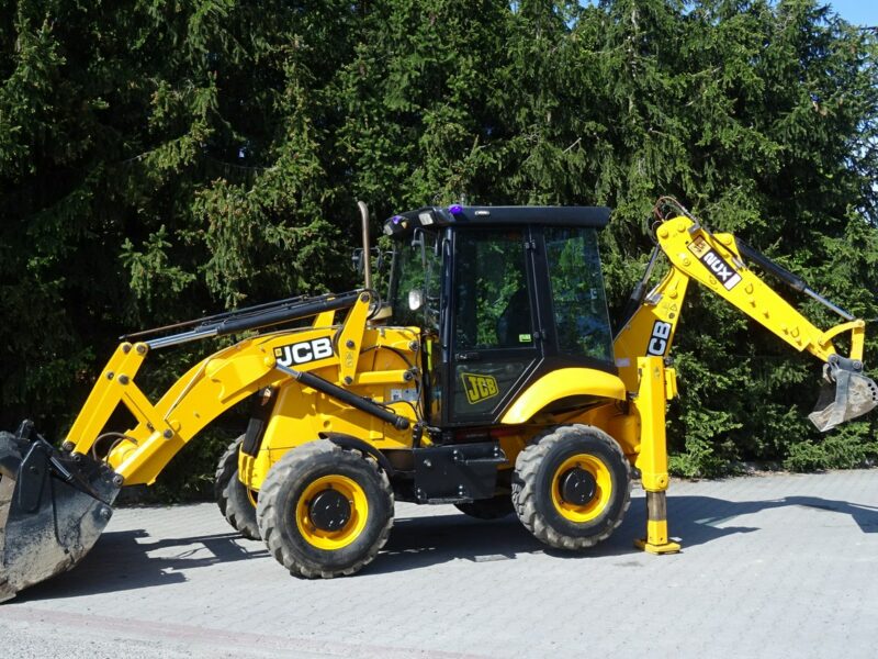 na równych kołach JCB 2CX SM 4 WS JCB 2CX 4x4 Compact koparko-ładowarka 2 łyżki dodatkowe Sprowadzona