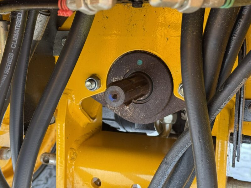 standardowa JCB MIDI CX Szybkozłącze Nowe Opony bez luzów i wycieków Super Stan (nie 2CX, 3CX, Minikoparka, Traktorek)