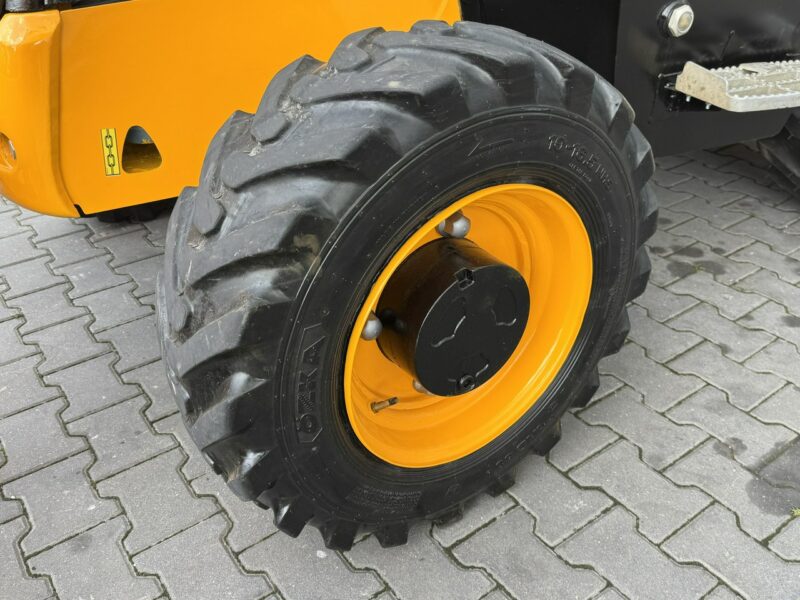 standardowa JCB MIDI CX Szybkozłącze Nowe Opony bez luzów i wycieków Super Stan (nie 2CX, 3CX, Minikoparka, Traktorek)