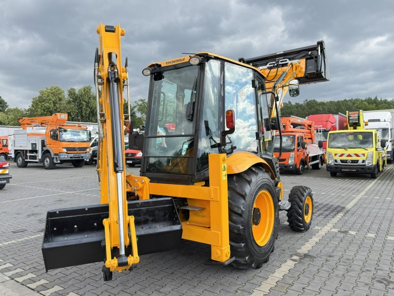 standardowa JCB MIDI CX Szybkozłącze Nowe Opony bez luzów i wycieków Super Stan (nie 2CX, 3CX, Minikoparka, Traktorek)