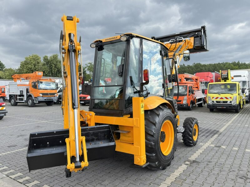 standardowa JCB MIDI CX Szybkozłącze Nowe Opony bez luzów i wycieków Super Stan (nie 2CX, 3CX, Minikoparka, Traktorek)