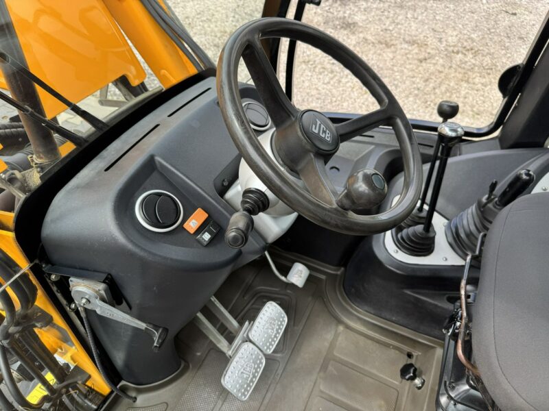 standardowa JCB MIDI CX Szybkozłącze Nowe Opony bez luzów i wycieków Super Stan (nie 2CX, 3CX, Minikoparka, Traktorek)