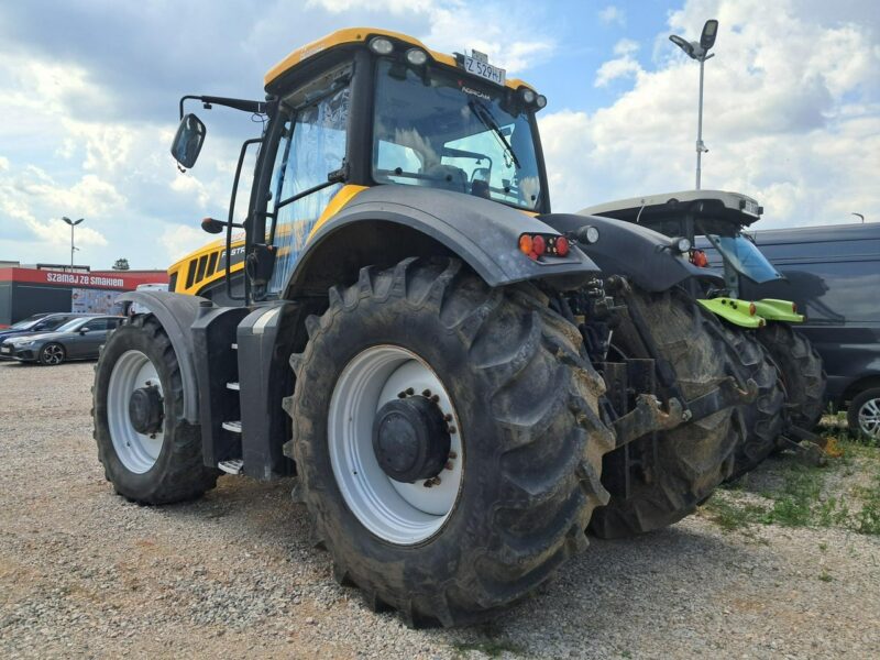 ciągniki JCB