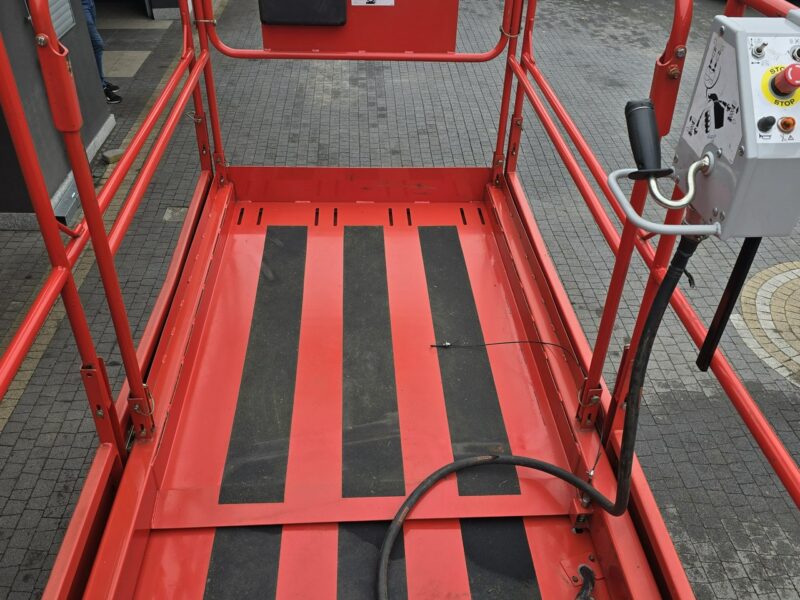 podnośnik nożycowy Manitou 120 XEL Podnośnik nożycowy elektryczny Manitou 120XEL / jak NOWY , 4h pracy