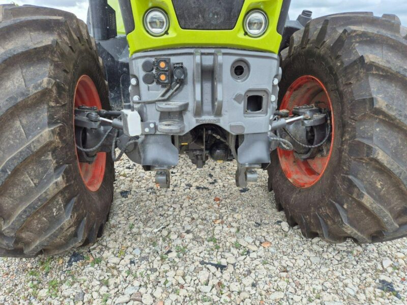 ciągniki Claas Axion 870