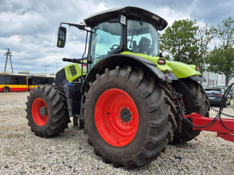 ciągniki Claas Axion 870