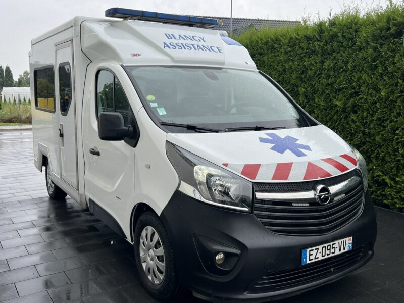 samochody kempingowe Opel Vivaro Opel Vivaro Kontener Karetka Kamper Ambulans Ambulance EN1789