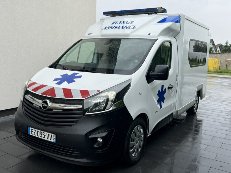 samochody kempingowe Opel Vivaro Opel Vivaro Kontener Karetka Kamper Ambulans Ambulance EN1789