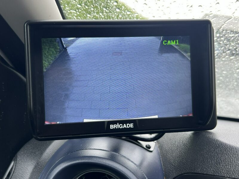 samochody kempingowe Opel Vivaro Opel Vivaro Kontener Karetka Kamper Ambulans Ambulance EN1789