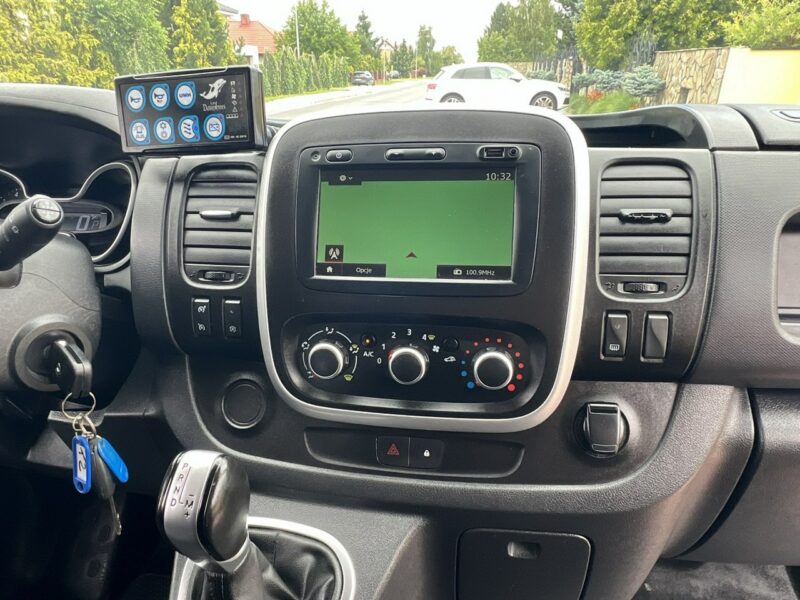 ambulansy Renault Trafic Renault Trafic Karetka Ambulans Ambulance Sanitarny EN1789