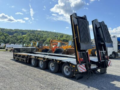 niskopodwoziowa Bodex 4 osiowa NN4J Niskopodwoziówka Niskopodwozie Nowe Opony DMC 65Ton Ład-50.8 tony Rozsuwana rozciągana Poszerzana Oś- Skrętna