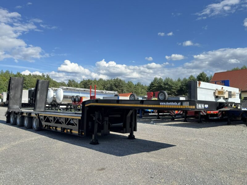 niskopodwoziowa Bodex 4 osiowa NN4J Niskopodwoziówka Niskopodwozie Nowe Opony DMC 65Ton Ład-50.8 tony Rozsuwana rozciągana Poszerzana Oś- Skrętna