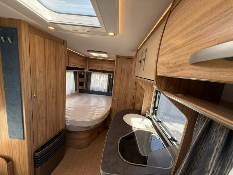 przyczepy kempingowe Hymer-Eriba Nova Light 465 Komfortowa przyczepa dla 2-4 osób, jakość Eriba! Kraków