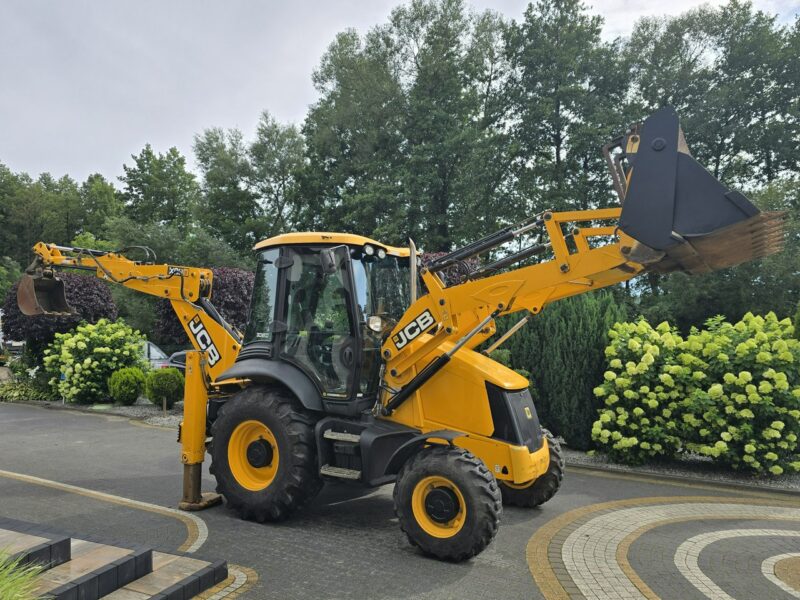 na równych kołach JCB 3CX Koparko-ładowarka JCB 3CX AEC Joystick / Klimatyzacja / I-właściciel