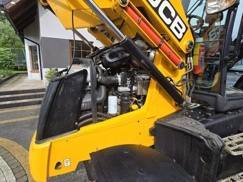 na równych kołach JCB 3CX Koparko-ładowarka JCB 3CX AEC Joystick / Klimatyzacja / I-właściciel