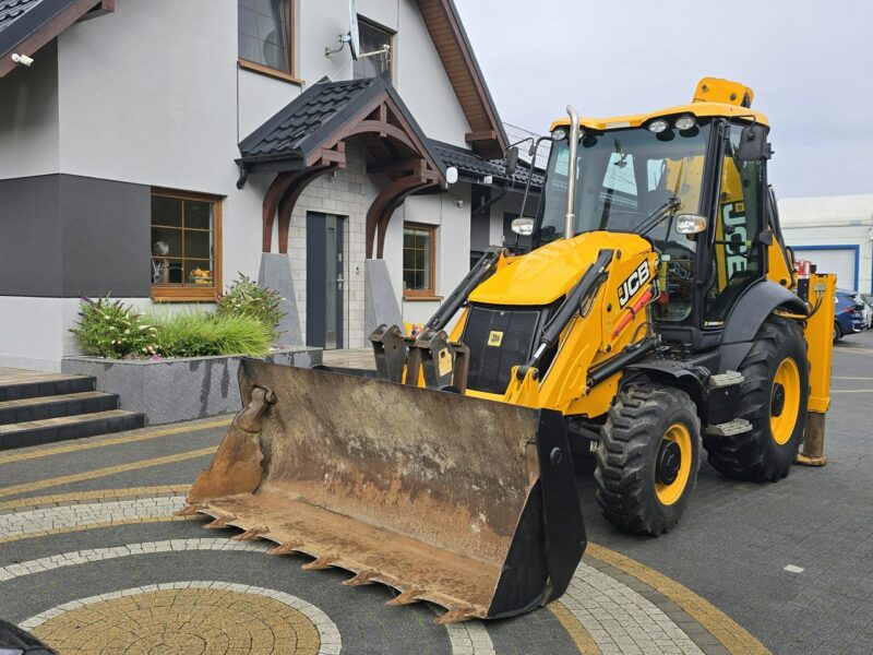 na równych kołach JCB 3CX Koparko-ładowarka JCB 3CX AEC Joystick / Klimatyzacja / I-właściciel