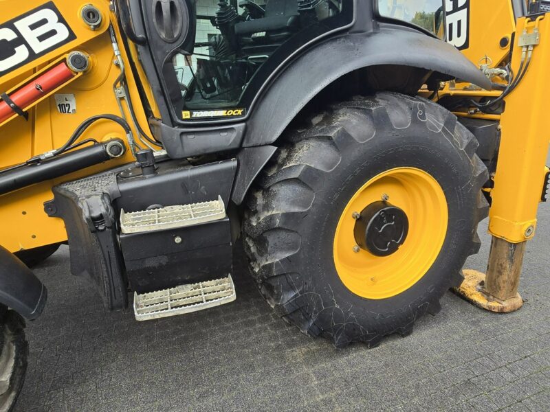 na równych kołach JCB 3CX Koparko-ładowarka JCB 3CX AEC Joystick / Klimatyzacja / I-właściciel