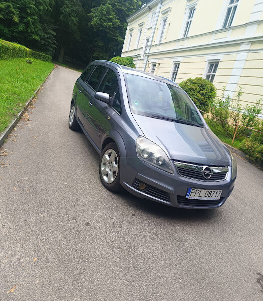 Opel Zafira 1.9 CDTI 150 KM