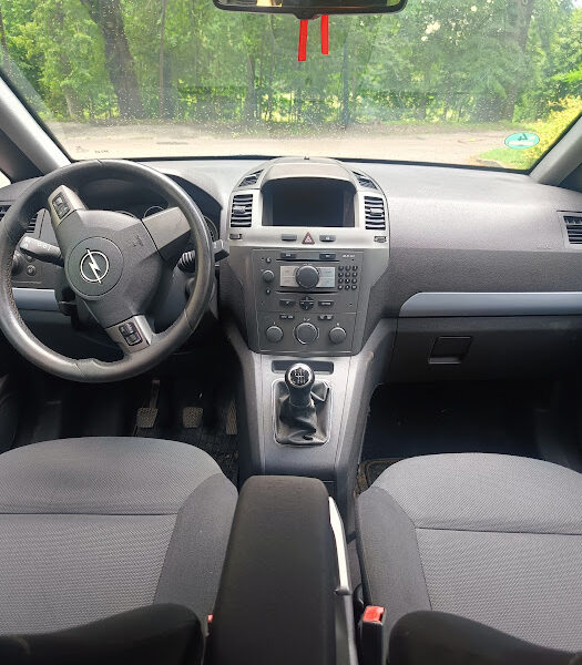 Opel Zafira 1.9 CDTI 150 KM