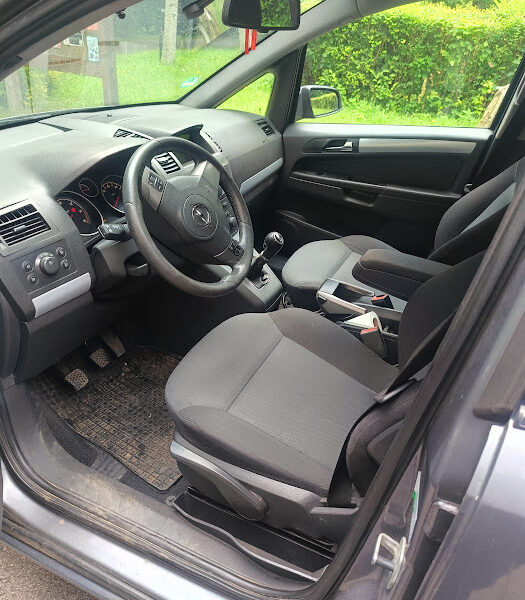 Opel Zafira 1.9 CDTI 150 KM