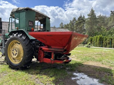 Sprzedam Rozsiewacz do nawozu KUHN MDS 732