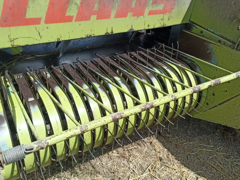 Prasa kostkująca Claas markant 40