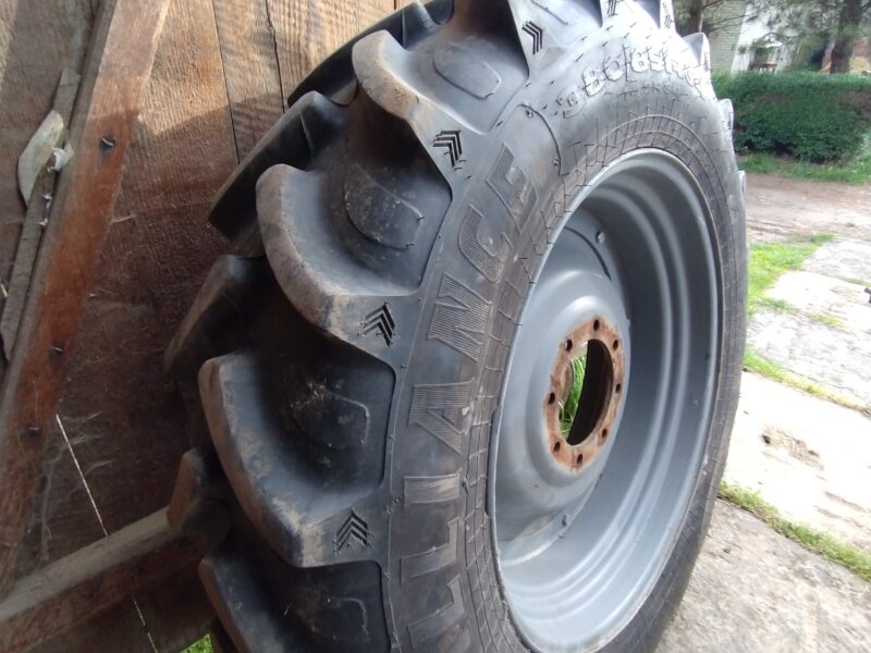 opony z felgami 340/85x24 380/86x34 do fenda new hollanda deutza