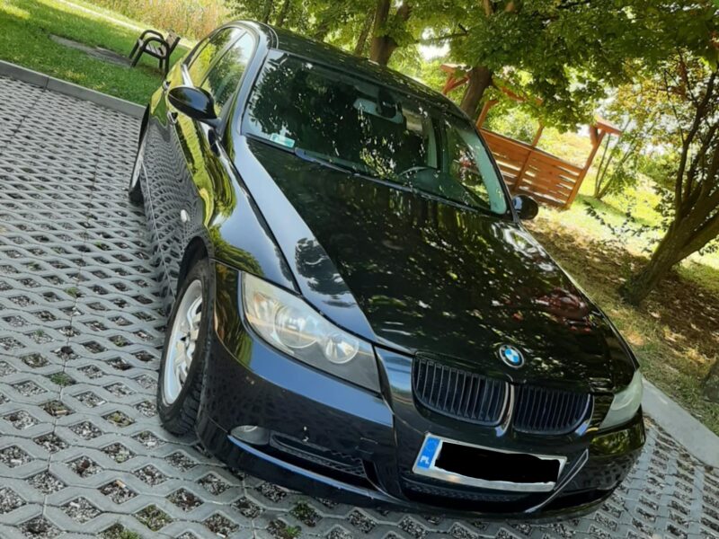 BMW E90 318i