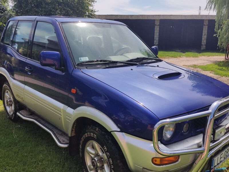 Nissan Terrano II