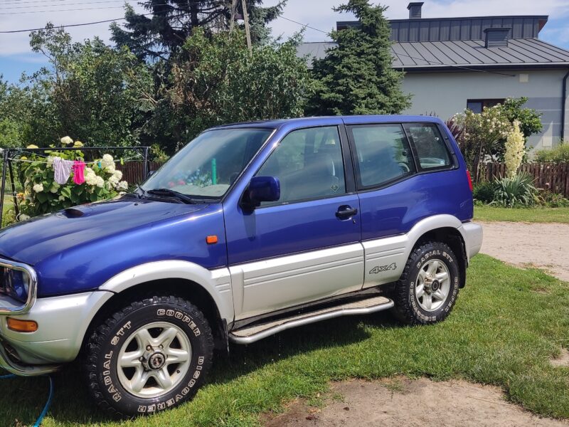 Nissan Terrano II