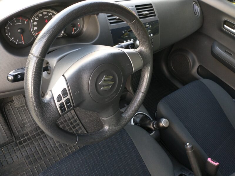 Suzuki Swift 1.3 Benzyna | 2010 | 172 000 km | Wrocław