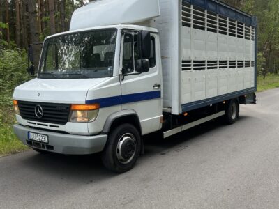 Mercedes-Benz Vario 815 do przewozu zwierząt, żywcówka