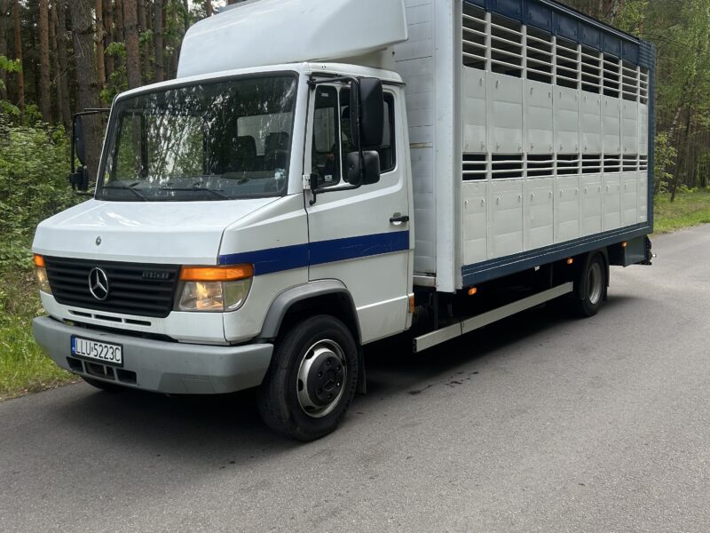 Mercedes-Benz Vario 815 do przewozu zwierząt, żywcówka