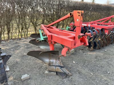Pług 3 skibowy Staltech U006 do orki głębokiej