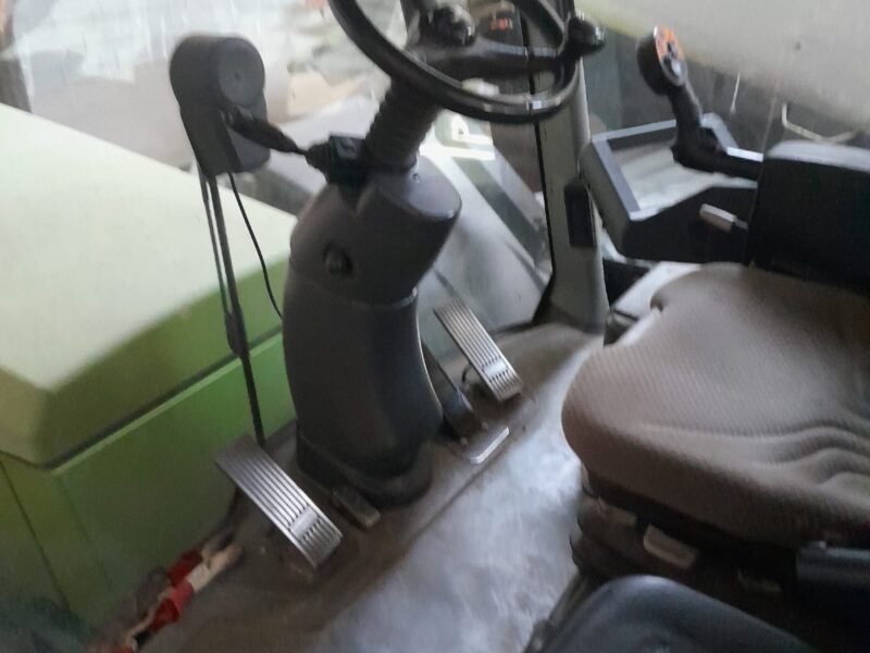 Claas Xerion 330
