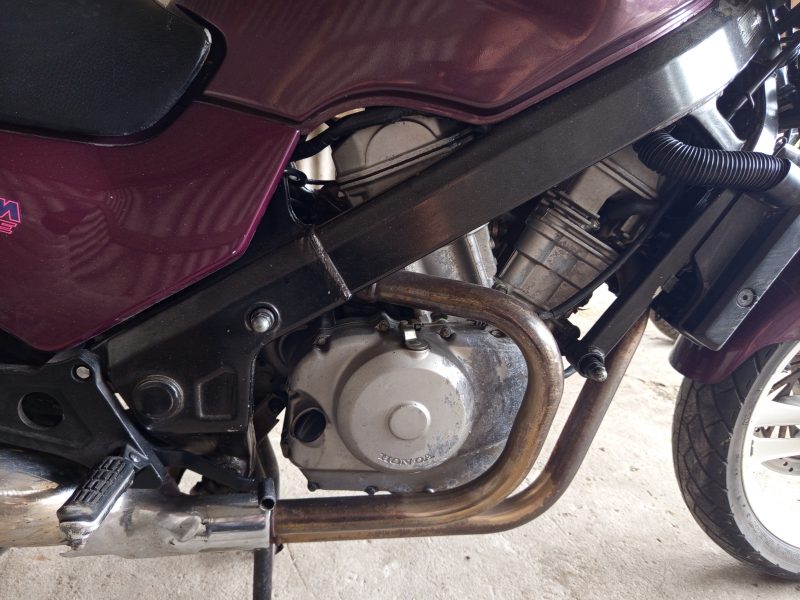 Honda NTV 650 revere