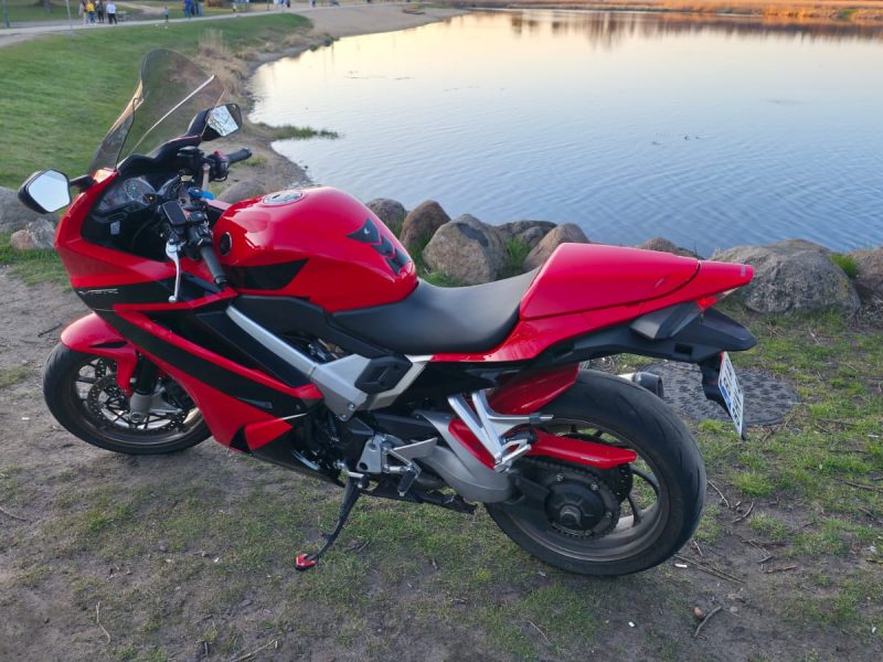 VFR 800