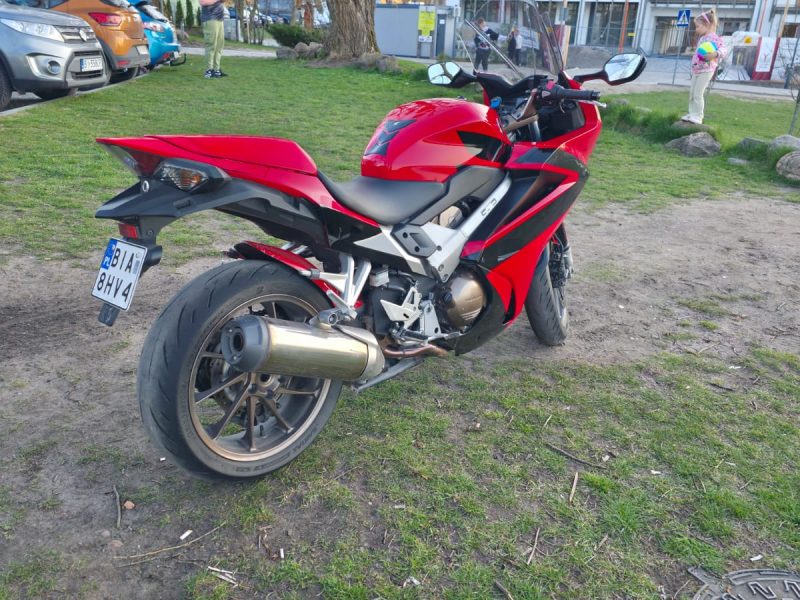 VFR 800