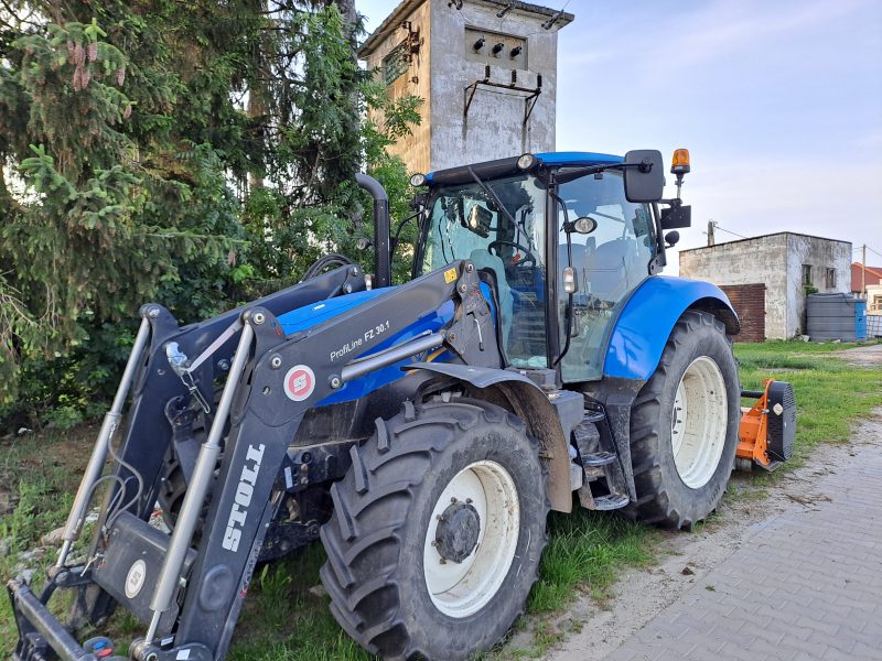 New Holland T165