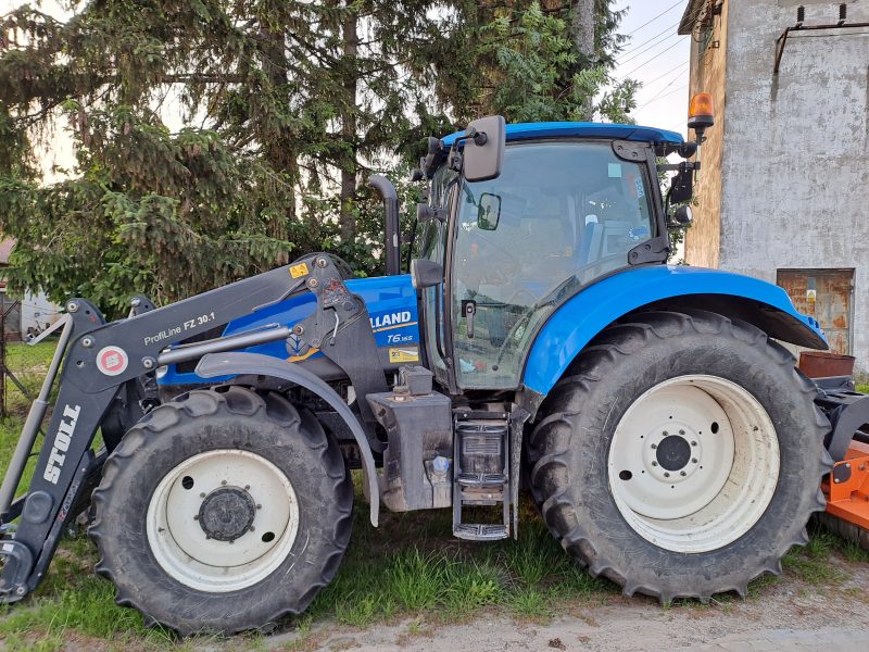 New Holland T165