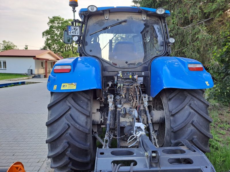New Holland T165