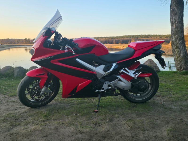 VFR 800