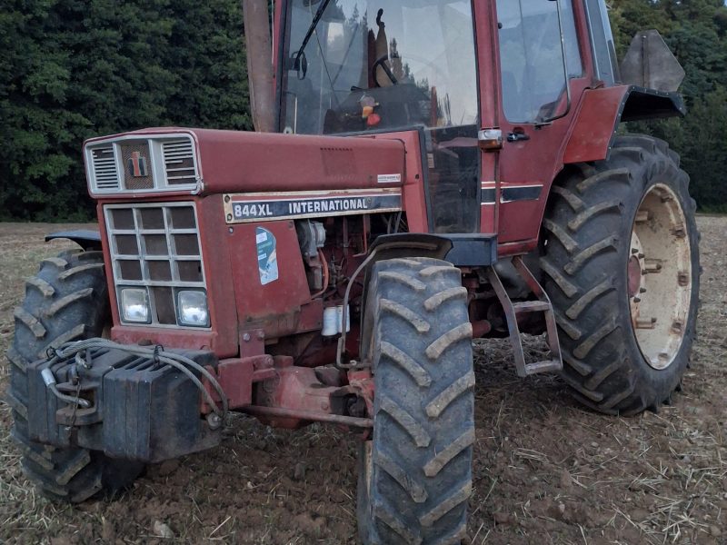 Case 844xl