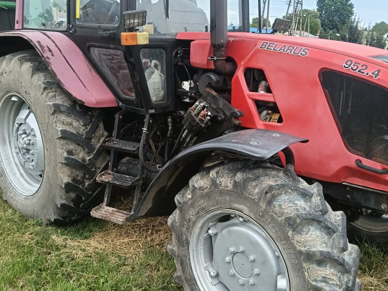 MTZ 952.3 + tur Pronar LC3