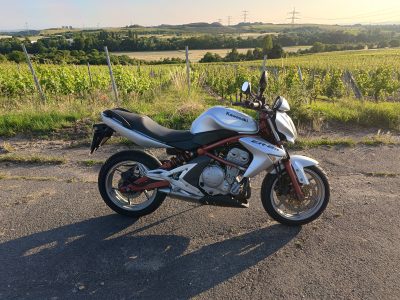 Kawasaki er 6