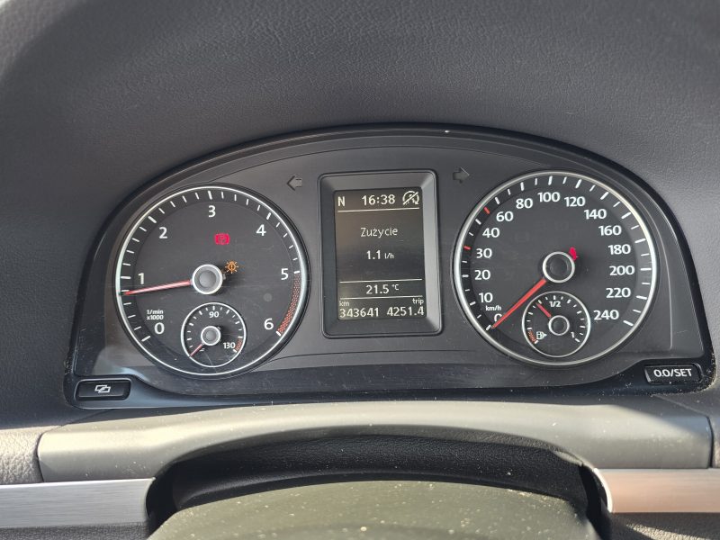 Sprzedam vw touran 2011r 2.0tdi