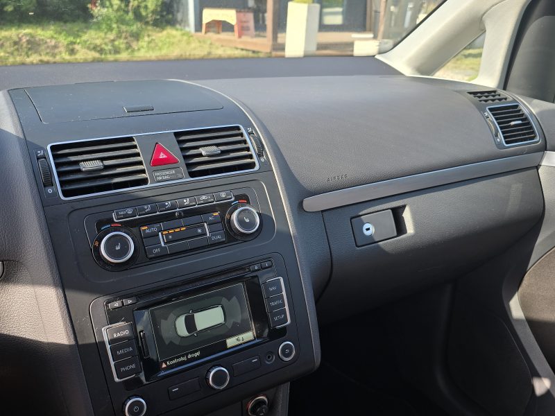 Sprzedam vw touran 2011r 2.0tdi