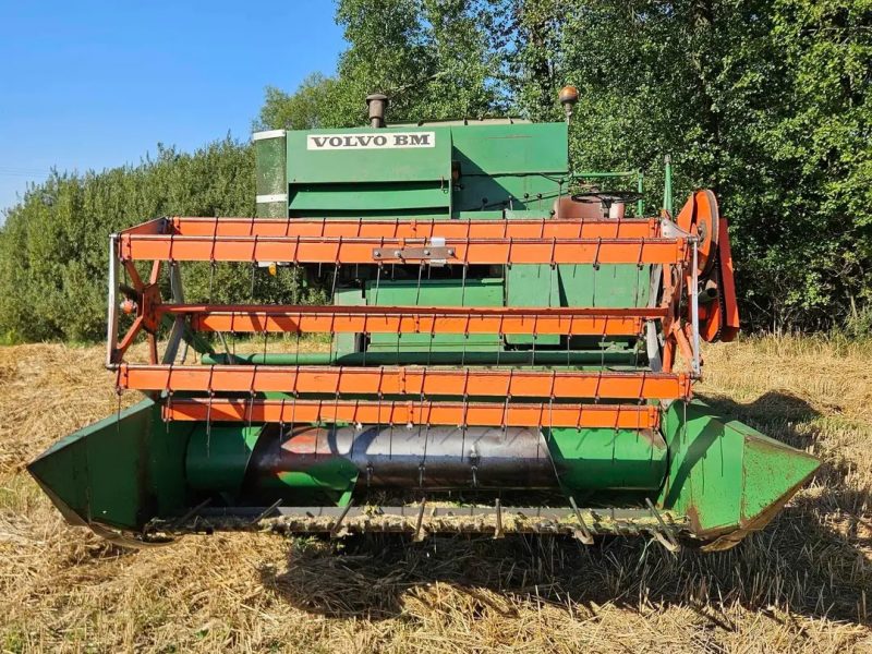 Kombajn zbożowy Volvo BM 800 Active