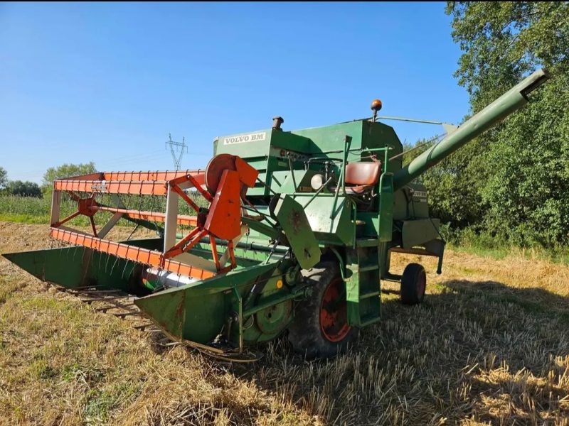 Kombajn zbożowy Volvo BM 800 Active