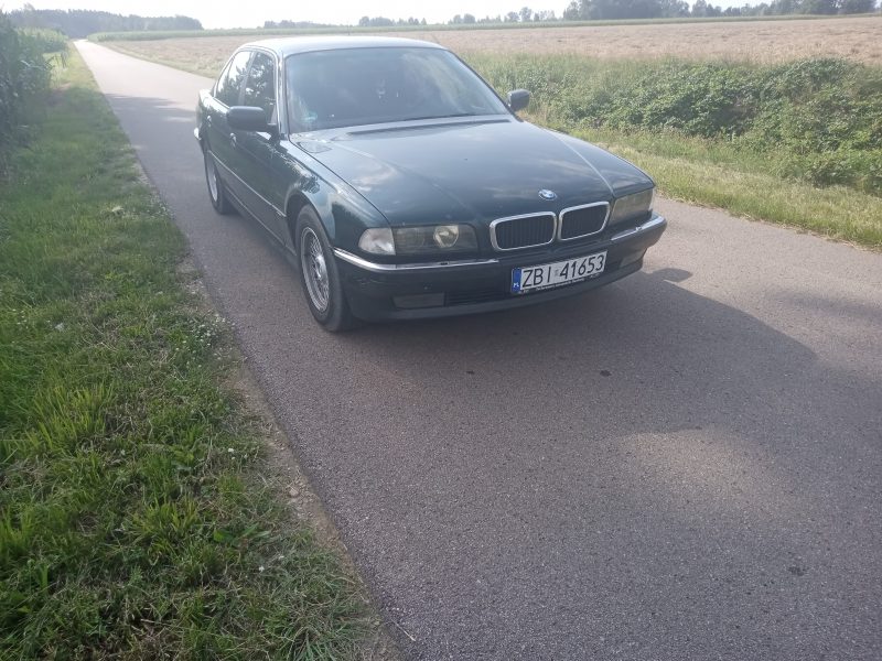 BMW E38 V8 730iA